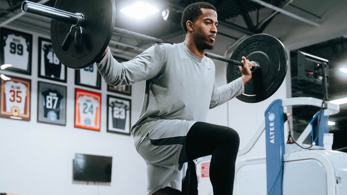 Man lifting weights